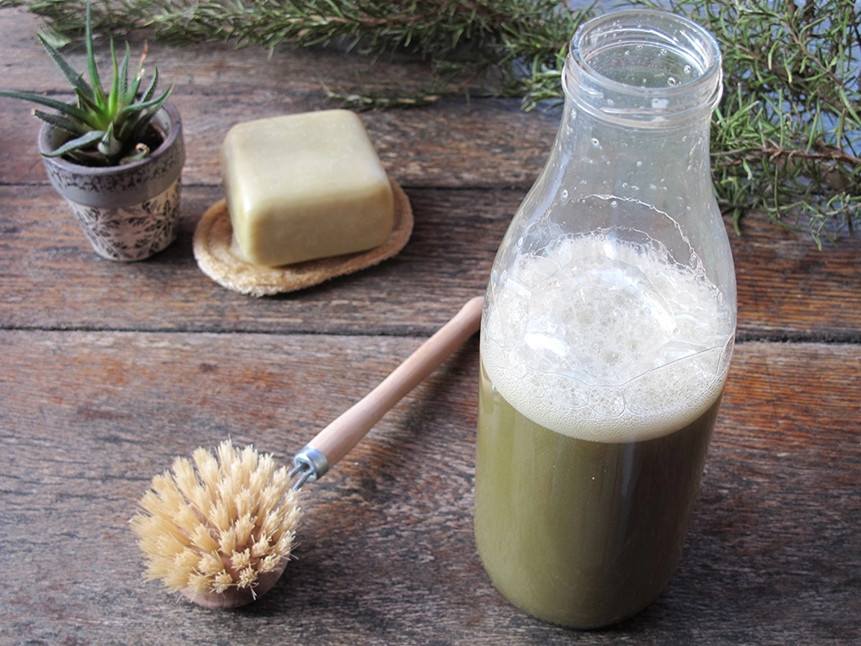 https://www.paillettescitron.com/wp-content/uploads/2021/12/diy-liquide-vaisselle_paillettes-citron.jpg.webp